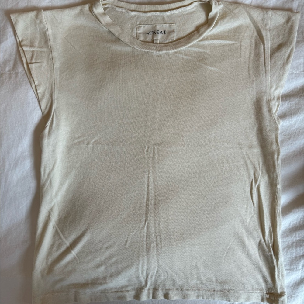 The Peak Shoulder Tee from THE GREAT (Washed White, 0)